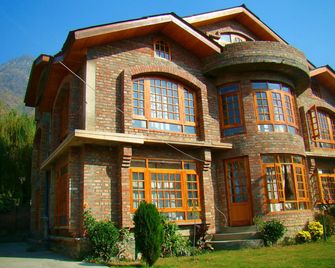 Hillscape Inn - Srinagar - Building