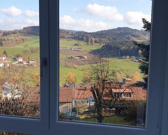 Ferienwohnung Quednau - Grafenau - Balkon