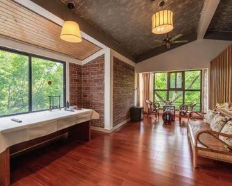 Enping Jinjiang Hotspring Hotel - Yangjiang - Huiskamer