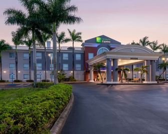 Holiday Inn Express & Suites Florida City-Gateway To Keys By IHG - Florida City - Bygning