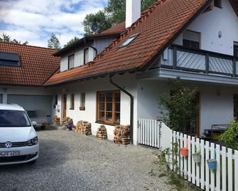 cozy apartment in idyllic surroundings - Dießen am Ammersee - Gebäude