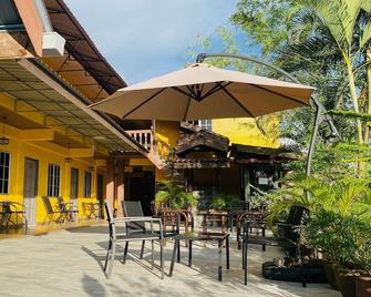 Motel Seri Mutiara - Langkawi - פטיו