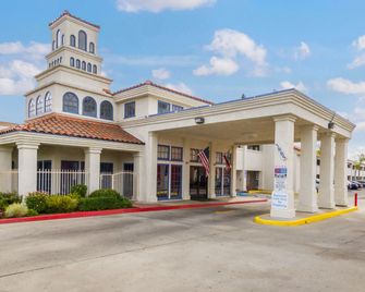 Motel 6 Hemet - Hemet - Building