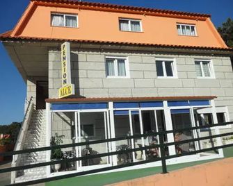 Hostal Alce - Nigrán - Edificio