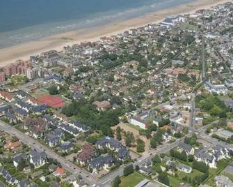 Residence Lagrange Vacances Cabourg - Cabourg - Außenansicht