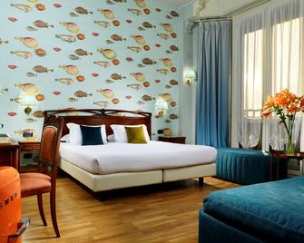 Hotel Continental Genova - Genua - Schlafzimmer