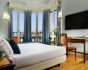 Hotel Continental Genova - ג'נואה - חדר שינה