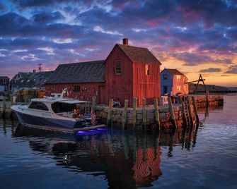 Sally Webster Inn - Rockport