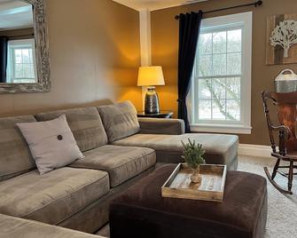 Red Fox Run B&B - Cazenovia - Obývací pokoj