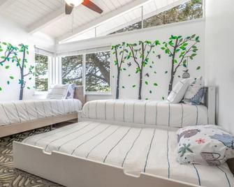 Family Playground by the Bay - Del Rey Oaks - Schlafzimmer