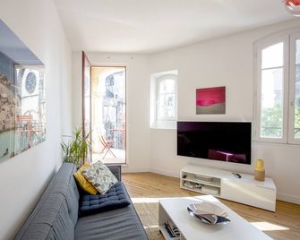 Place Saint Michel Apartment - Burdeos - Sala de estar