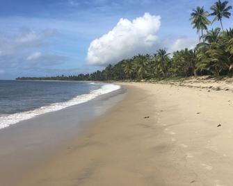 Beautiful beach villa on 7 acre private beach front - Pangani - Playa