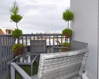 Vip Church Street Apartment - Portadown - Balcony