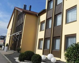 Hotel Filderland-Stuttgart Messe Airport - Free Parking - Leinfelden-Echterdingen - Building