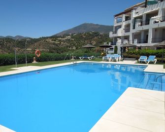 Magnificent sea view - Los Arqueros Golf near Puerto Banus - Benahavis - Pool