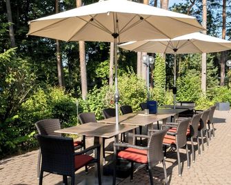 Heidehotel Bad Bevensen - Bad Bevensen - Patio