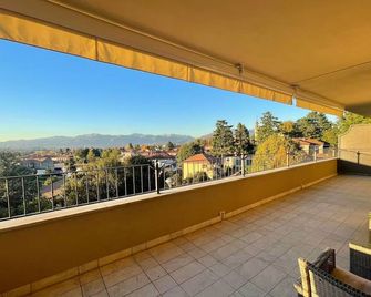 Vista panoramica sui monti Tra Como Milano e Lecco - Cassago Brianza - Balcony
