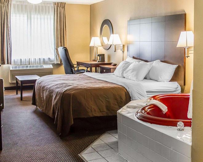 Quality Inn Suites 72 9 0 Sturgeon Bay Hotel Deals