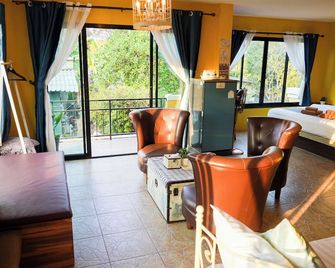 The Castello Resort - Pattaya