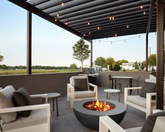 LivSmart Studios by Hilton Kokomo - Kokomo - Edifício