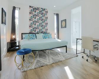 Ev Charger Ready Grandeur Abode 4b2.5b - Torrance - Habitación