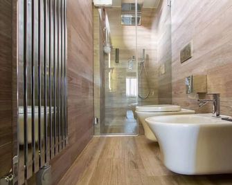 Ginevra Rooms Bergamo - ברגאמו - חדר רחצה