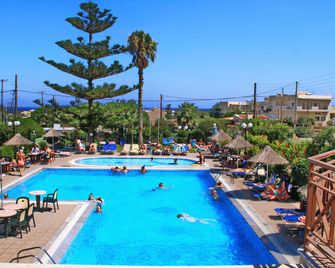 Despo - Gouves - Pool
