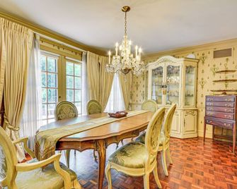 2 Mi to Main St Thomasville: Family Home w/ Games - Thomasville - Comedor