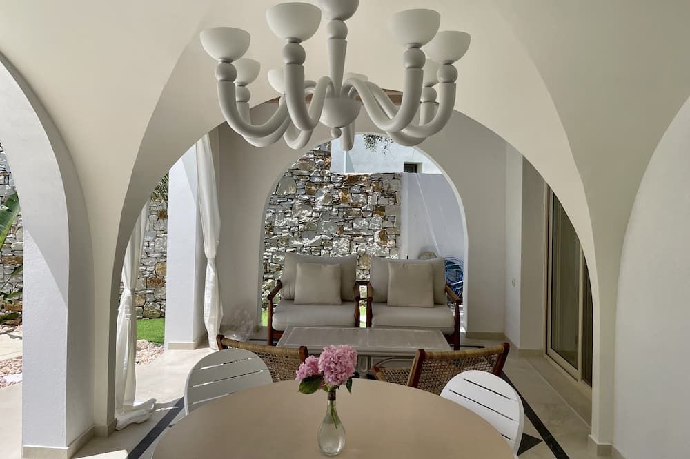 Byblos Aria-The Sea Side Luxury Villa - Skala Sotiros - Sala de estar