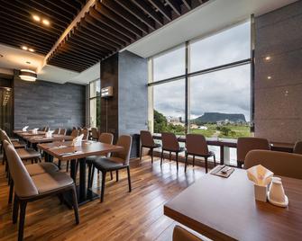 Golden Tulip Jeju Seongsan Hotel - Seogwipo - Restaurant