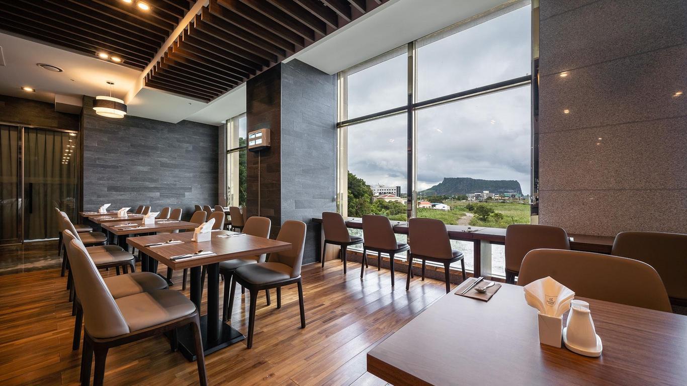 Golden Tulip Jeju Seongsan Hotel