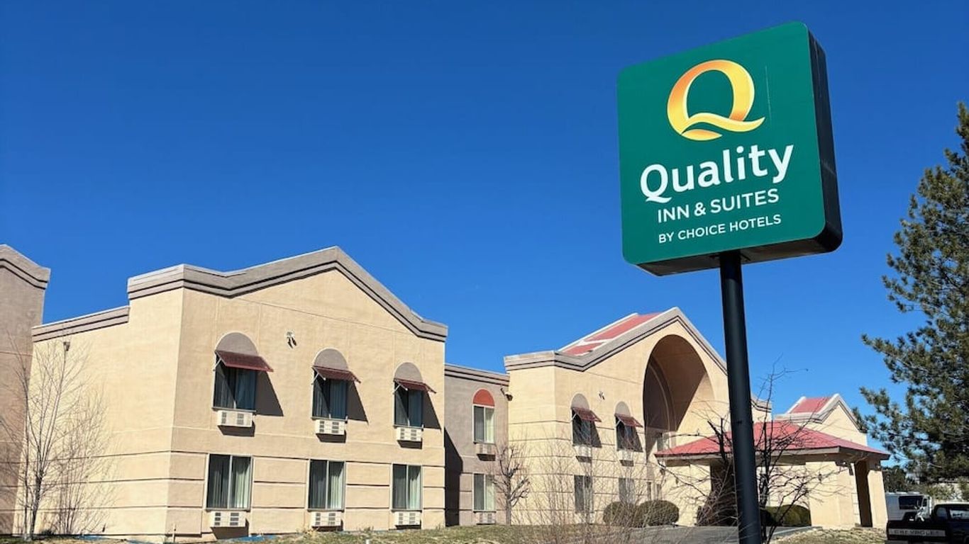 Quality Inn and Suites Farmington
