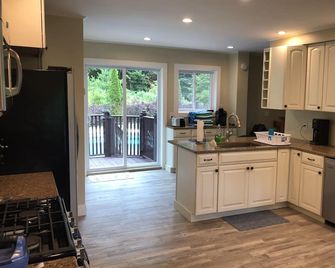 1 mile to Cooperstown ASV with heated in-ground pool. Now booking 2026! - Oneonta - Keuken