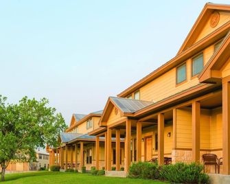 All The Comforts Of Home! - New Braunfels - Building