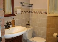 Luxury Homebase in Downtown Boulder - Boulder - Bathroom