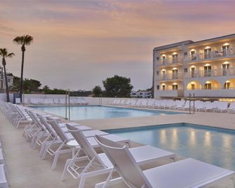 Barceló Ponent Beach - Cala d'Or - Piscina
