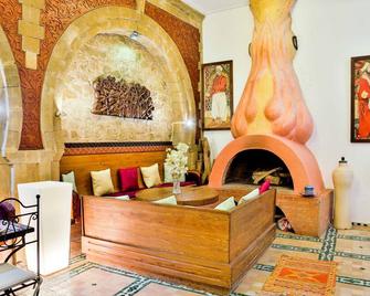 Riad Al khansaa - Essaouira - Front desk