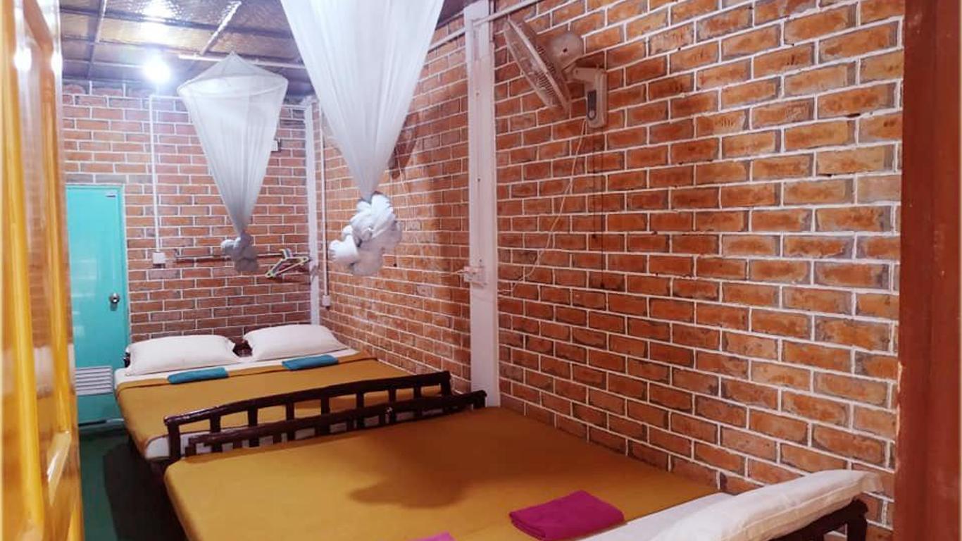 Dream House Guest House & Restaurant