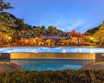 P. P. Erawan Palms Resort - Wyspy Phi Phi - Basen