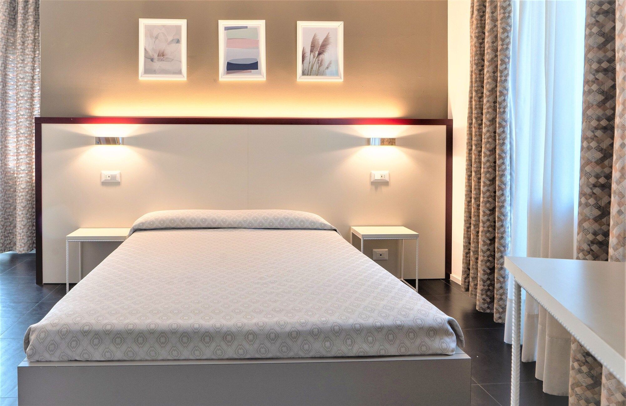 Hotel Centrale - Venice - Bedroom