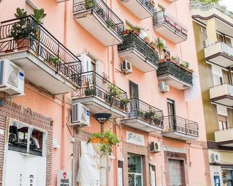 Vittoria Guest House Battipaglia - Battipaglia - Gebäude