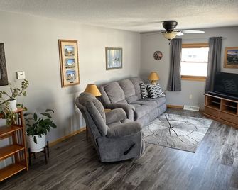 Up North, Outdoor Enthusiast’s Paradise! - Birchwood - Sala de estar