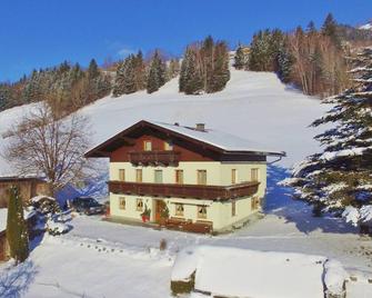 Apartment in Taxenbach near Ski Lift - Taxenbach - Building