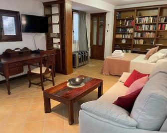 Apartamentos Turisticos La vida de antes - Consuegra - Sala de estar