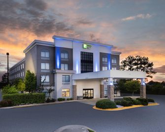 Holiday Inn Express & Suites Augusta West - Fort Gordon By IHG - Augusta - Κτίριο