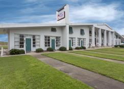 Days Inn by Wyndham Kill Devil Hills Oceanfront - Wilbur - Kill Devil Hills - Edifício
