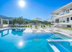 Olia Thassos - Luxury Apartments - Thasos Town - Piscina