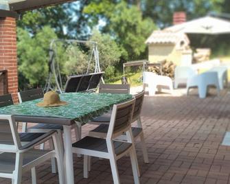 Property equipped with all amenities. Linen and towels included. - Roseto degli Abruzzi - Patio