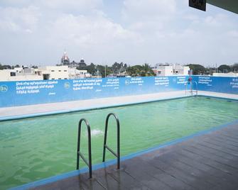 Hotel Chanma International - Coimbatore - Pool