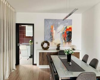 Modern Flat Near Lisbon - Seixal - Comedor
